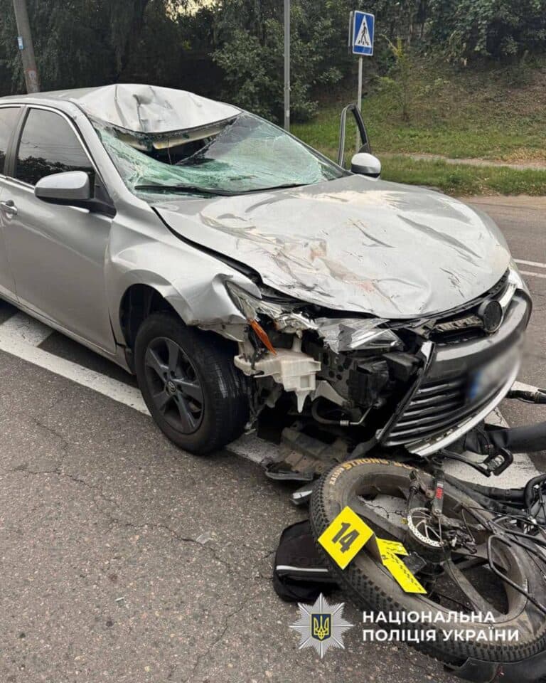 У Черкасах унаслідок ДТП загинув водій електровелосипеда